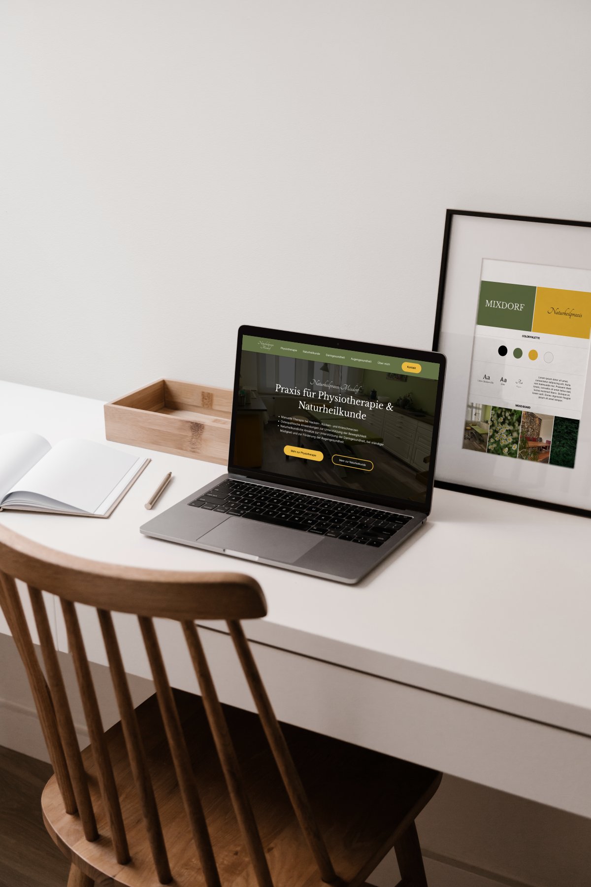 Laptop Mockup zeigt die Website der Naturheilpraxis Mixdorf